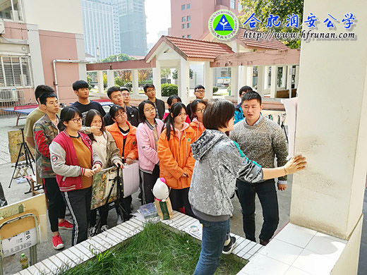 用画笔描绘未来，让梦想点燃青春