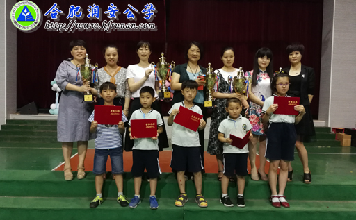 老师夸我唱得好