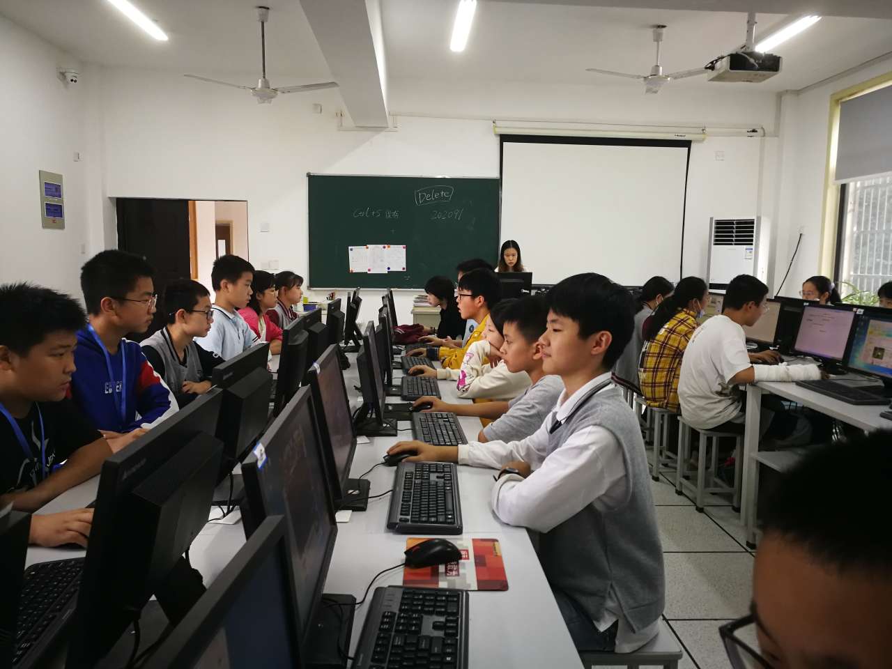 打开心窗，共享健康——我校心理健康普查活动顺利结束
