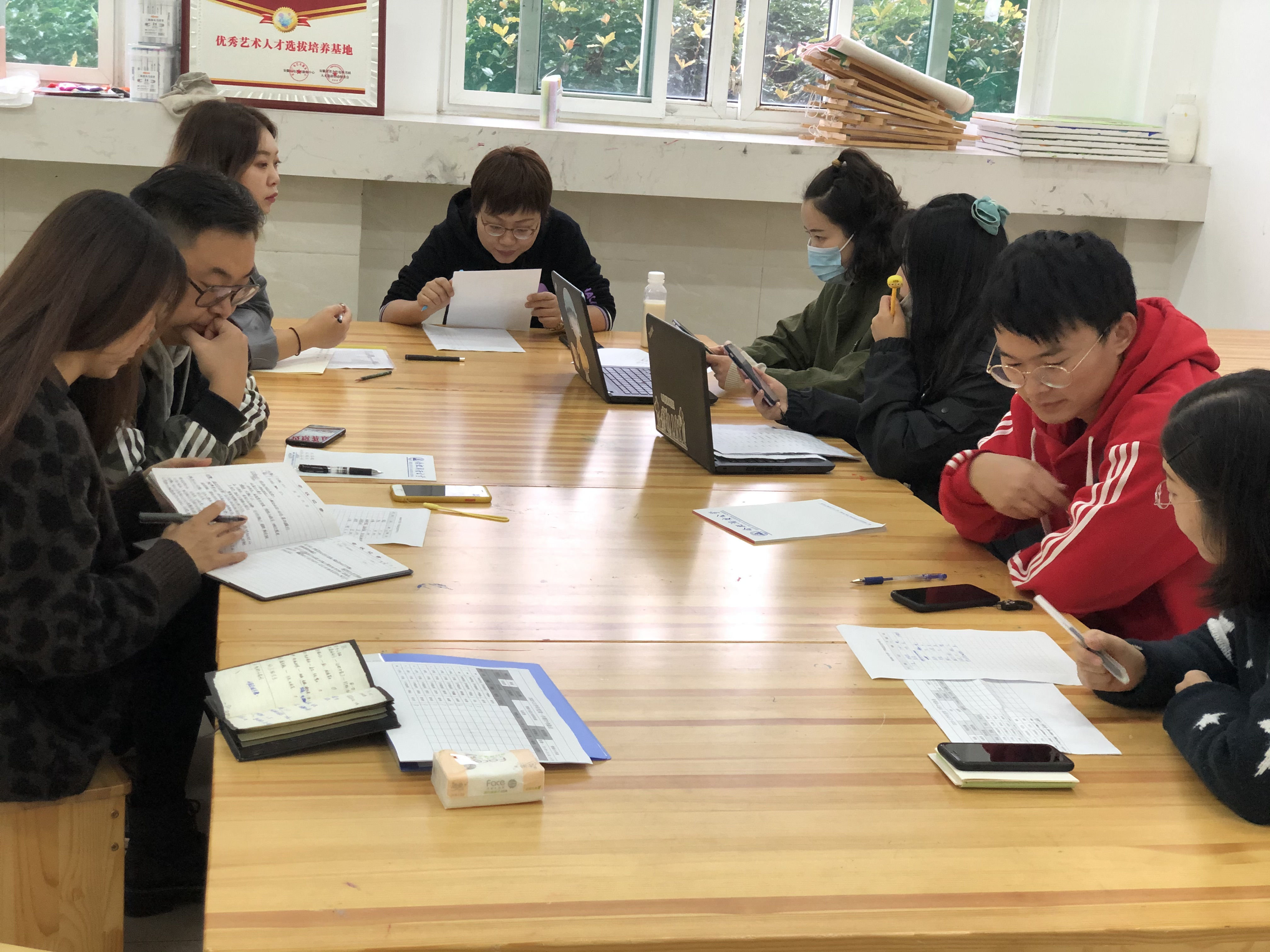 会议传精神，版画巧手造——记画展TP项目组会议及培训