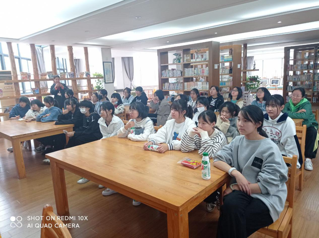 细心呵护，健康成长——女生青春期健康教育知识讲座