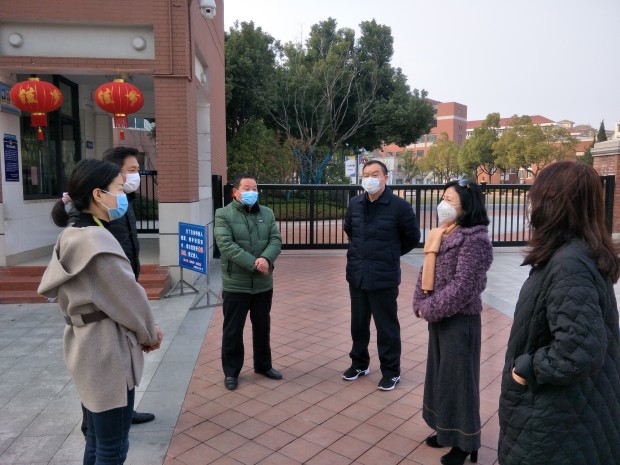 陈雪梅副局长来到润安公学督导检查疫情防控工作