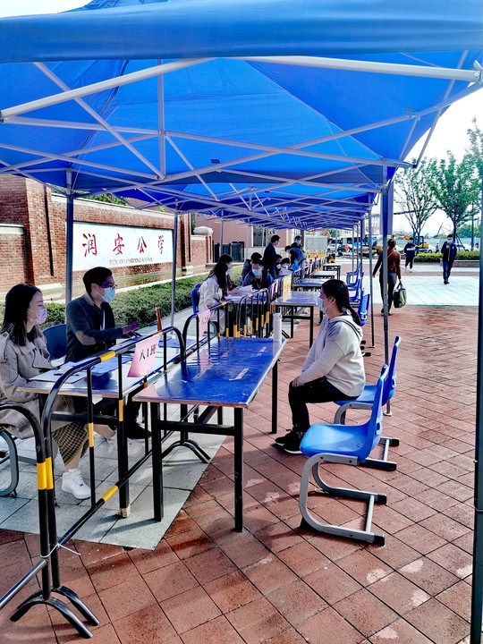 润安严把疫情防控关 喜迎初二高二学生返校