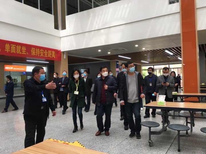 新起点 新开端 润安满园春色 喜迎高三学生返校