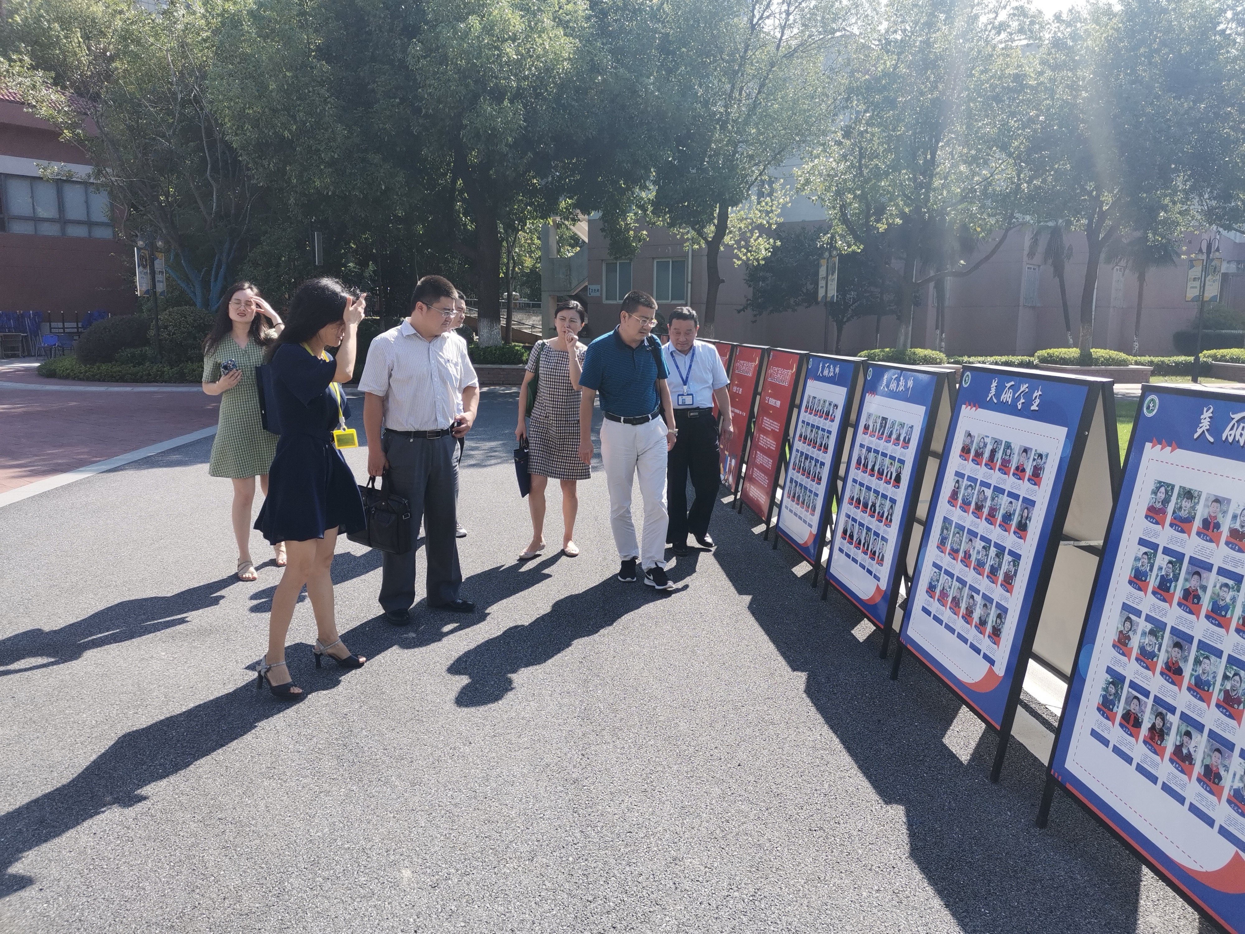 合肥市“七五”普法实地验收组莅临合肥润安公学检查指导
