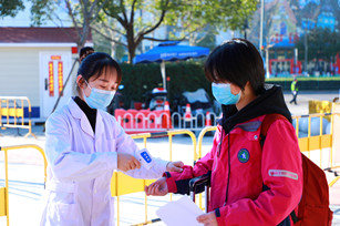 严把疫情防控关 迎接初高中学生返校
