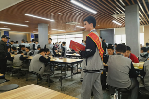 初中部学生自管会学生来稿
