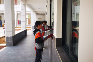 初中部学生自管会成员工作与学习