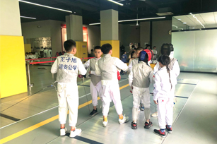 击剑比赛喜报