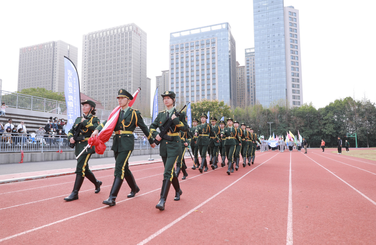 时代的足迹，光辉的历程 捍国旗尊严，展卫士风彩----润安公学国旗护卫队