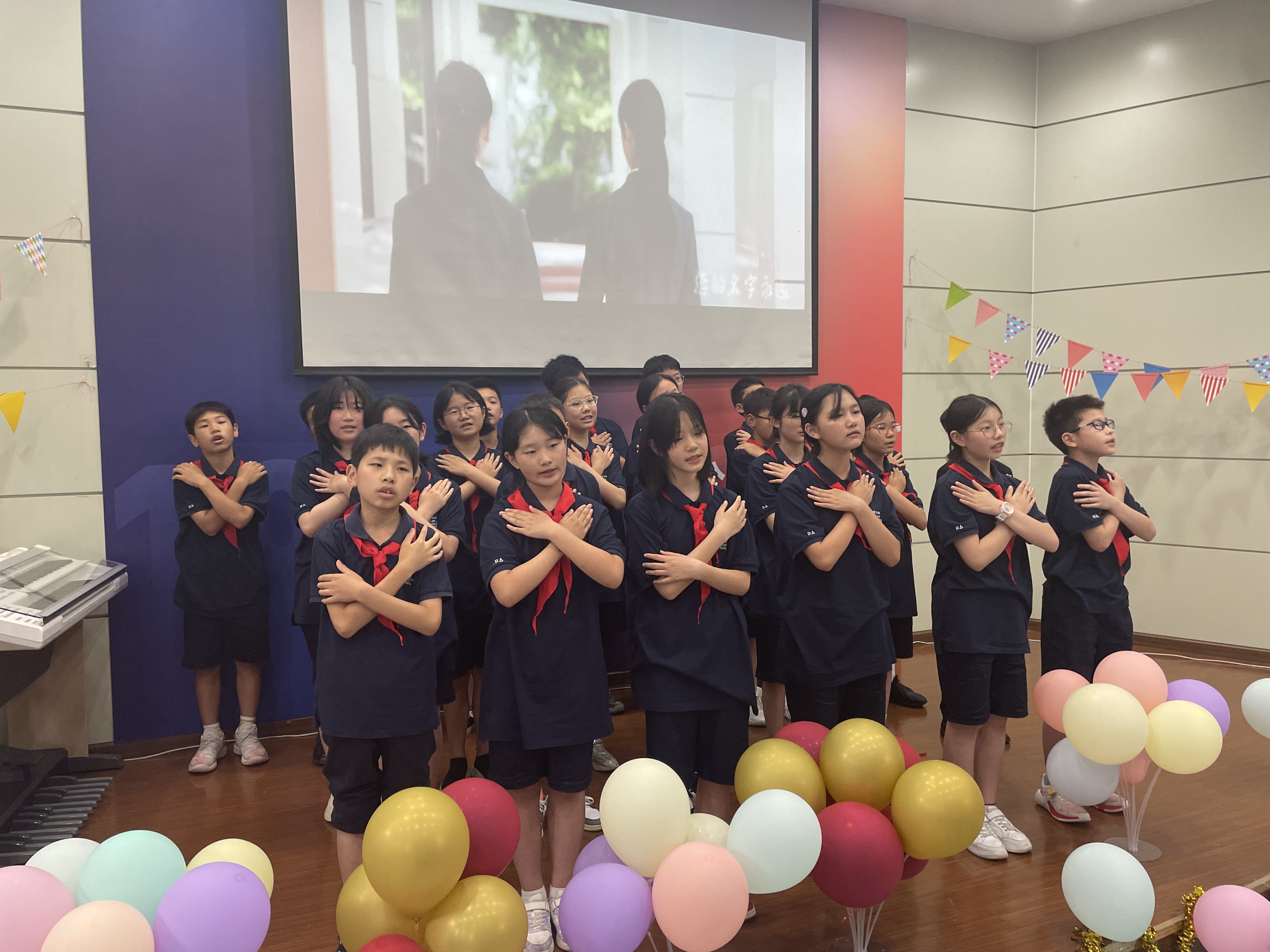拾忆童趣 追梦时光——润安公学六年级庆“六一儿童节”活动